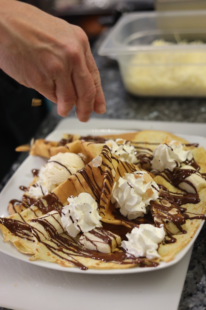 Crêpe gourmande chantilly et chocolat